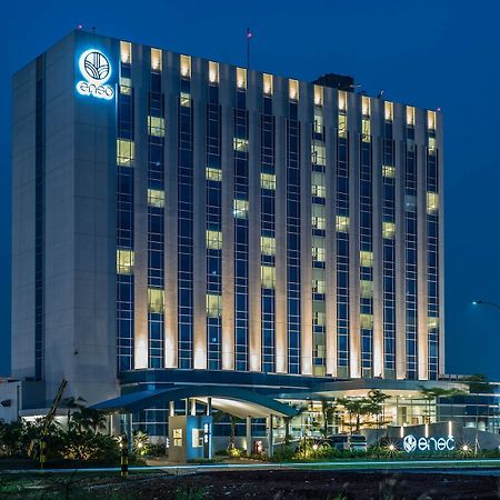 Enso Hotel Cikarang Luaran gambar