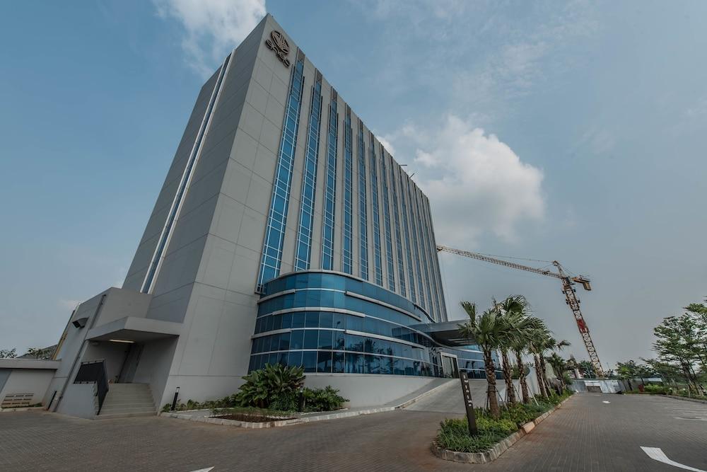 Enso Hotel Cikarang Luaran gambar