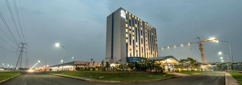 Enso Hotel Cikarang Luaran gambar