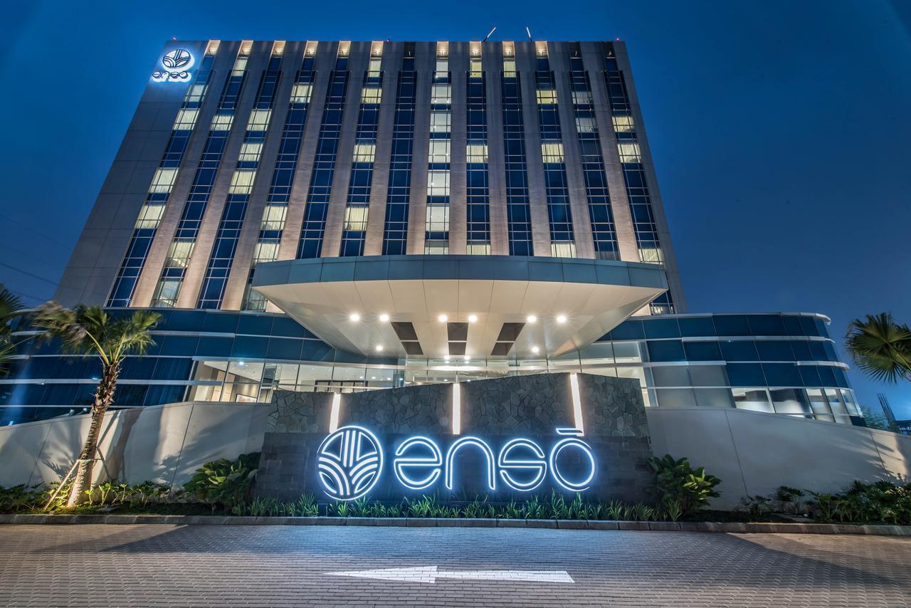 Enso Hotel Cikarang Luaran gambar